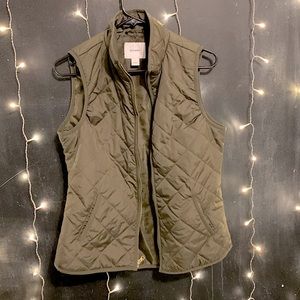 •• OLD NAVY •• ARMY GREEN VEST ••